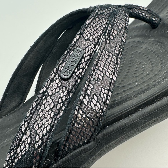 CROCS Capri Black Suede with Metallic Snake Print Women's Flip Flop Sandals - Picture 10 of 10